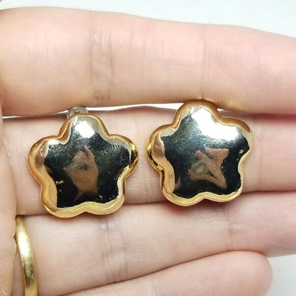 Vintage Puffy Star Flower Shape Gold Tone Stud Earrings, Fun Retro Estate - Picture 1 of 5